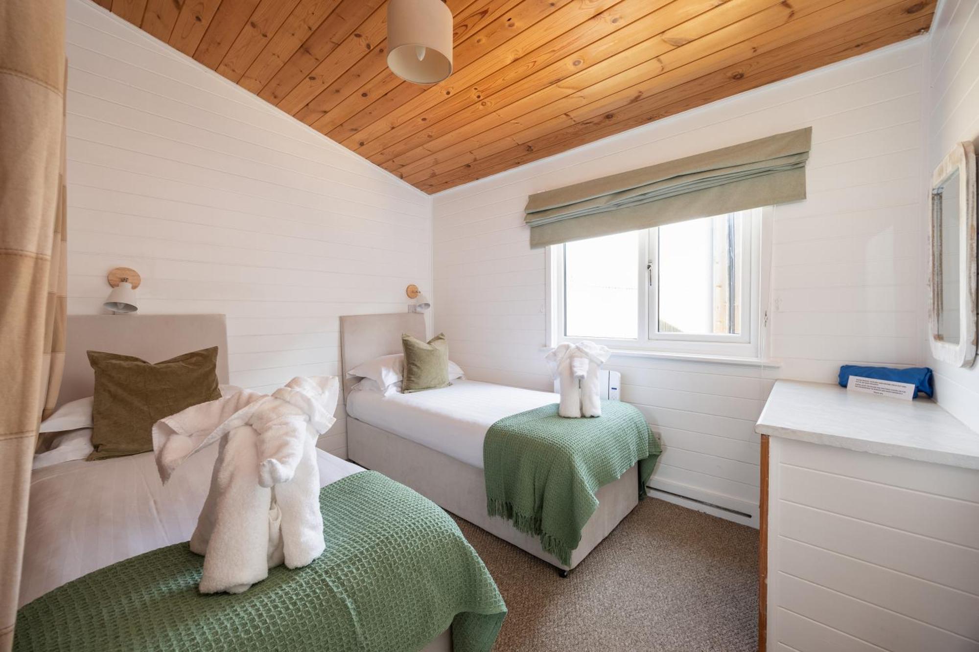West Chalet At Tapnell Farm Yarmouth  Eksteriør bilde